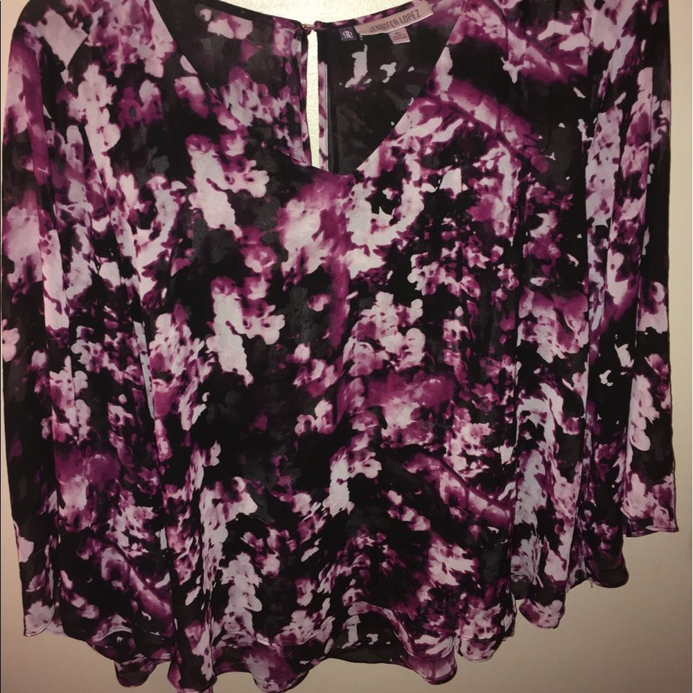 Jennifer Lopez shirt